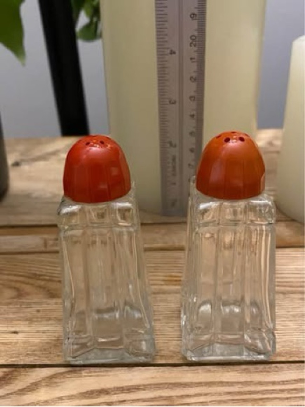 Vintage Anchor Hocking Clear Glass Salt & Pepper Shakers Red Orange Caps Art Dec